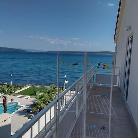 Apartman Figaro Pogled Od Milijun Dolara, 2 Tusa, 2 Wc Kaštela 외부 사진