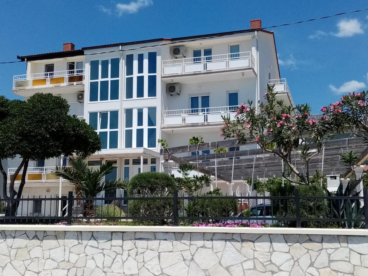 Apartman Figaro Pogled Od Milijun Dolara, 2 Tusa, 2 Wc Kaštela 외부 사진