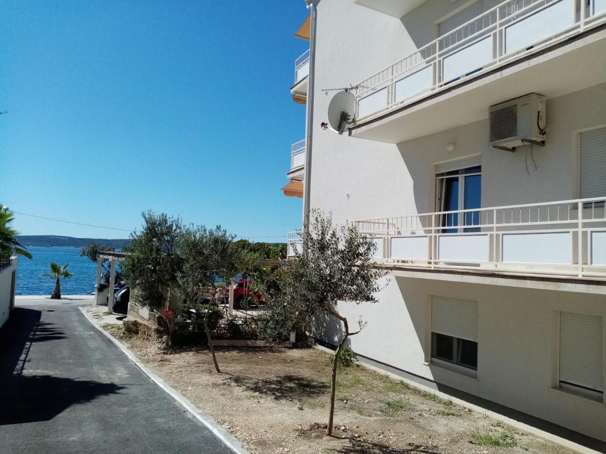 Apartman Figaro Pogled Od Milijun Dolara, 2 Tusa, 2 Wc Kaštela 외부 사진
