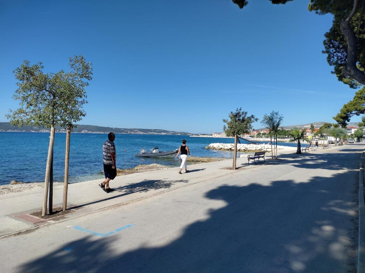 Apartman Figaro Pogled Od Milijun Dolara, 2 Tusa, 2 Wc Kaštela 외부 사진