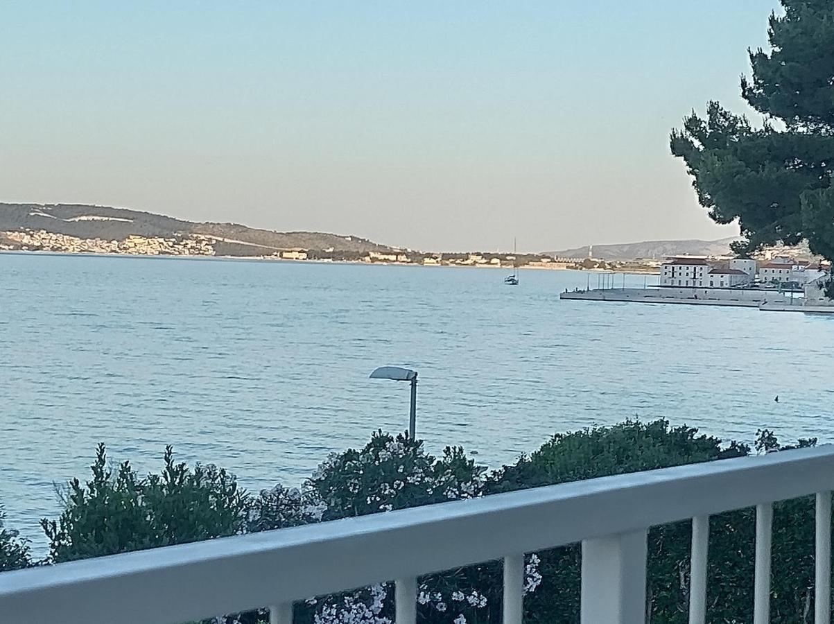 Apartman Figaro Pogled Od Milijun Dolara, 2 Tusa, 2 Wc Kaštela 외부 사진