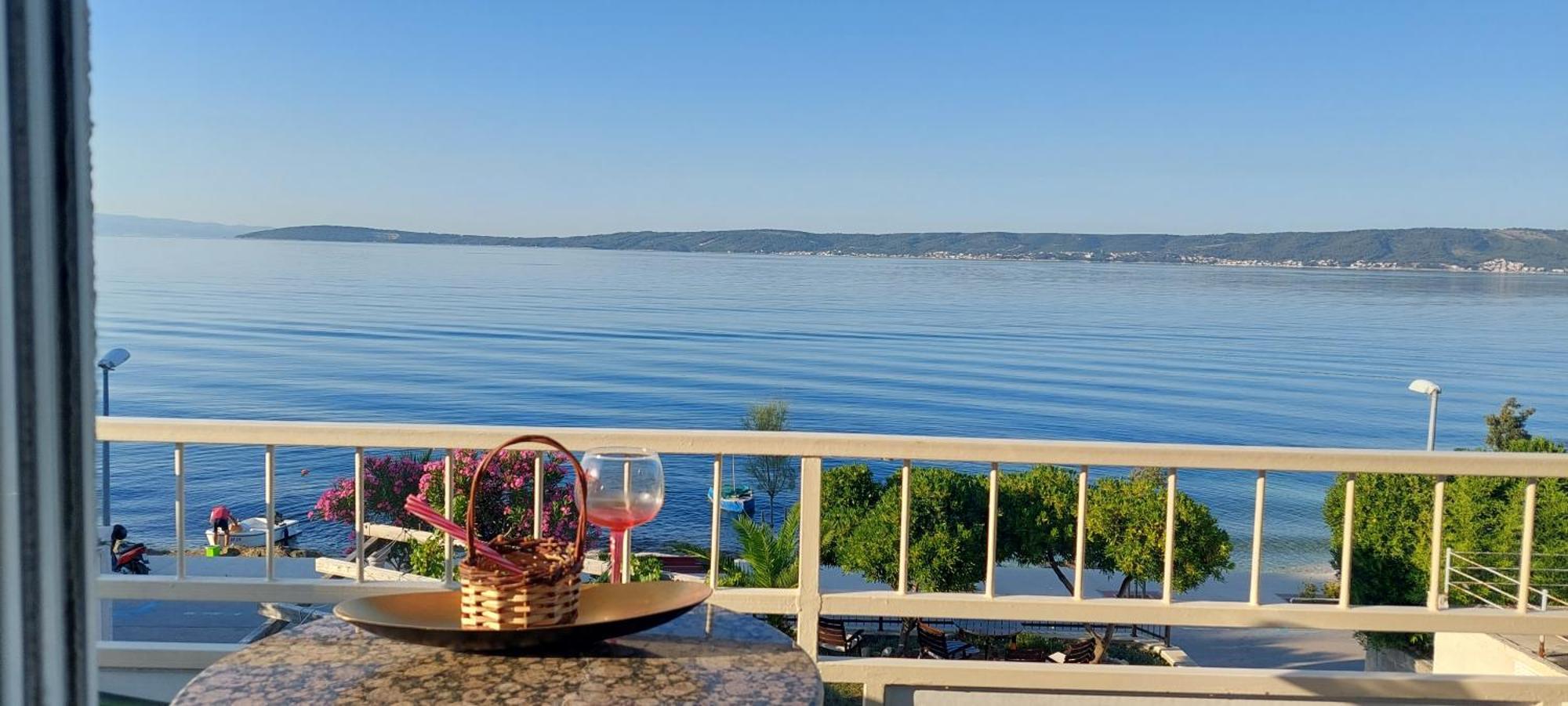Apartman Figaro Pogled Od Milijun Dolara, 2 Tusa, 2 Wc Kaštela 외부 사진