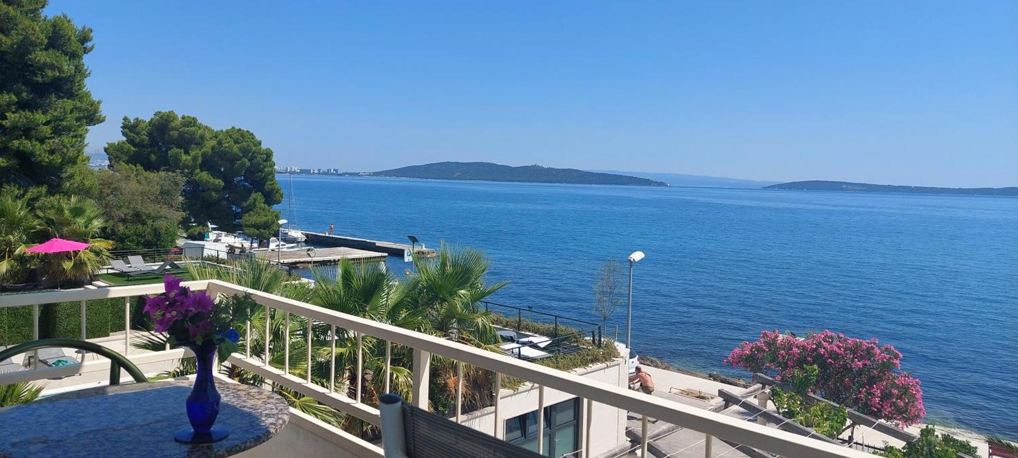 Apartman Figaro Pogled Od Milijun Dolara, 2 Tusa, 2 Wc Kaštela 외부 사진